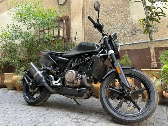 מודעת רכב הוסקוורנה SVARTPILEN 701