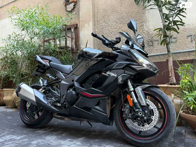 קאוואסאקי Z1000SX
