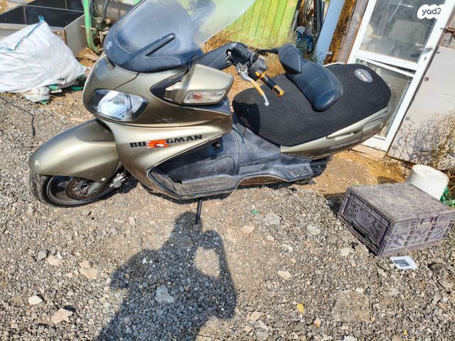 סוזוקי בורגמן 650