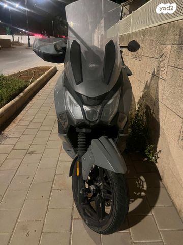 מודעת רכב סאן יאנג ג'וירייד 300 16