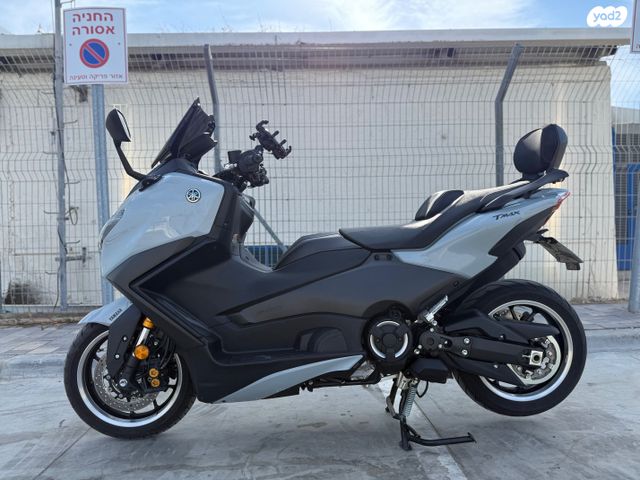 ימאהה Tmax 560 Tech