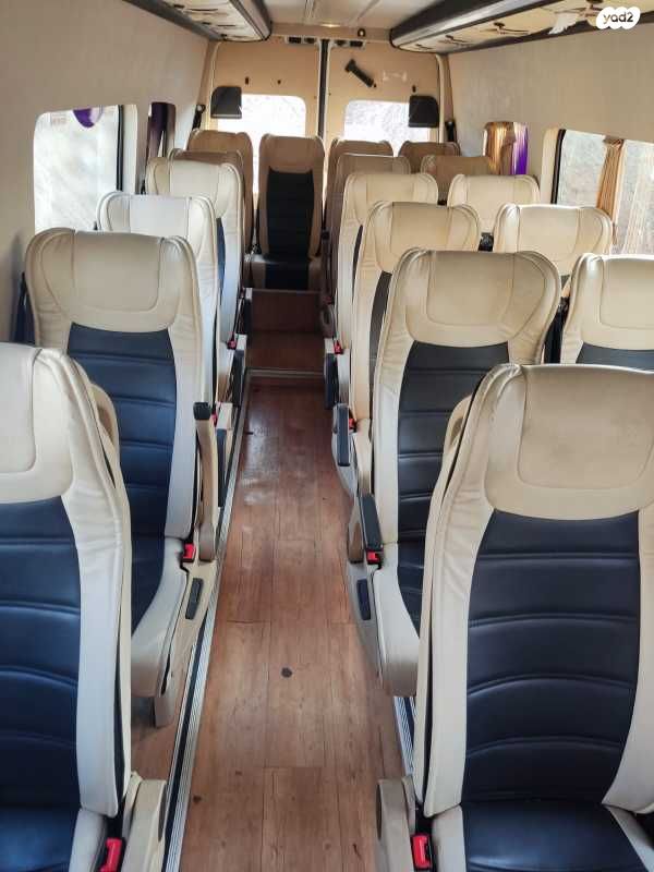 מיניבוסים ורכבי הסעות