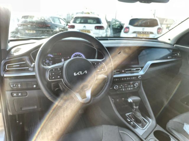 קיה נירו פלוס