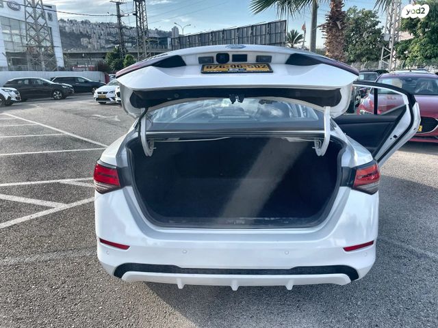 ניסאן סנטרה