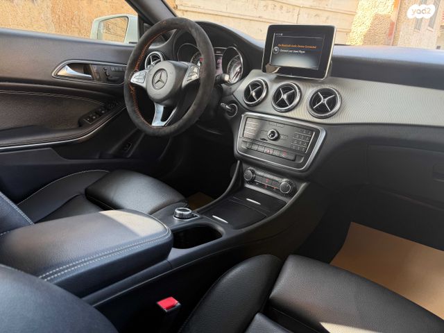 מרצדס-בנץ CLA