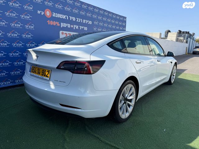 מודעת רכב טסלה מודל 3