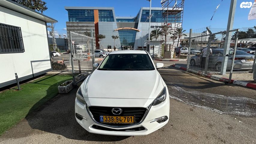מאזדה 3