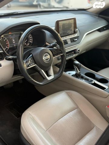 ניסאן אלטימה