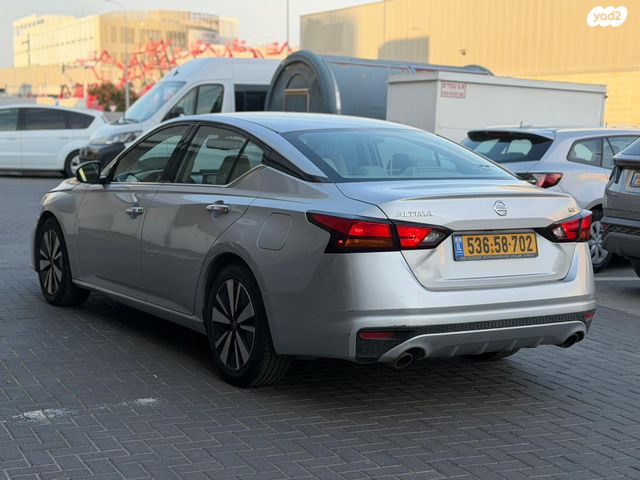 ניסאן אלטימה