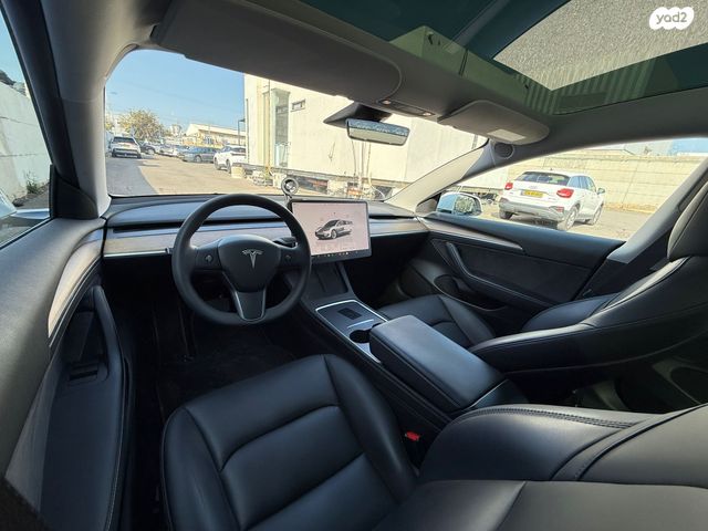 טסלה מודל 3