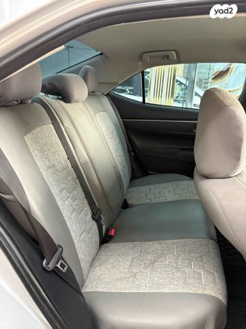 טויוטה קורולה