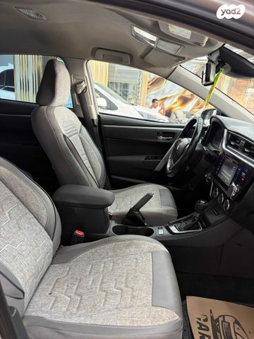 טויוטה קורולה