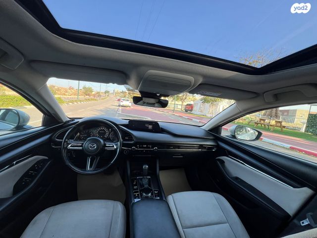 מאזדה 3