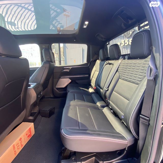 ג'י.אם.סי סיירה EV