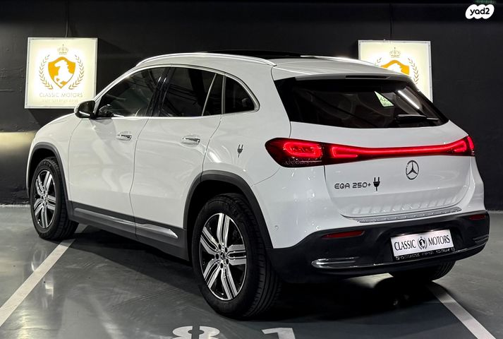 מרצדס-בנץ EQA