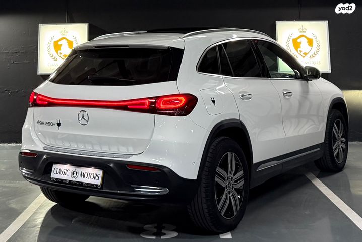 מרצדס-בנץ EQA