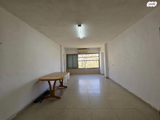 דירה, יהושע בן נון 41, צה"ל, ראש העין