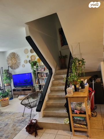 טריפלקס, רחל 8, מרכז העיר, סביניה, הוותיקה, קרית ביאליק