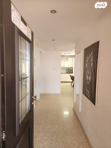 דו משפחתי, הרותם 15, צמח השדה, מעלה אדומים