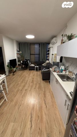 דירה, שדרות דב הוז 8, גרין ועם, חולון