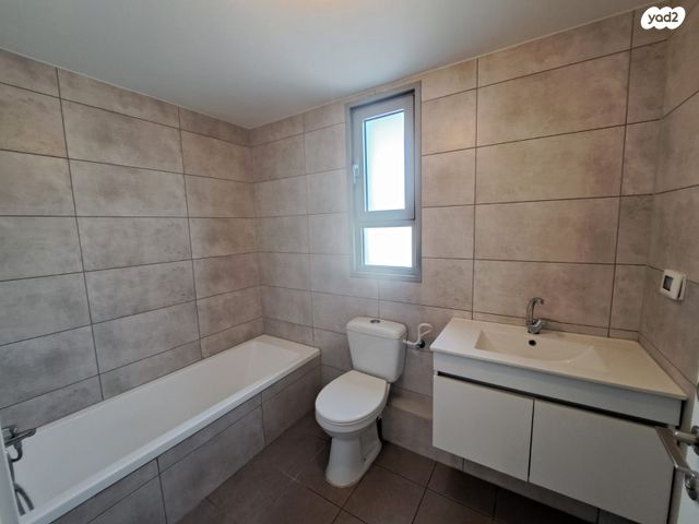 דירה, ליבנה 10, יצחק שמיר, נהריה