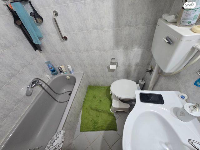 דירה, דוד המלך 11, יהושפט, ערד