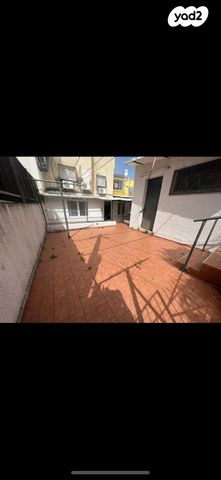 דירת גן, טרומפלדור 22, בית וקאנטרי, גיורא יוספטל, גבעת שמואל