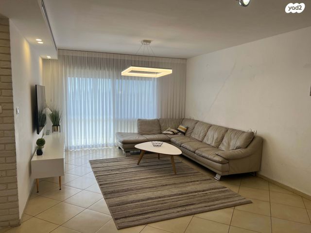 דירה, הציונות 44, רובע הקריה, הסיטי, אשדוד