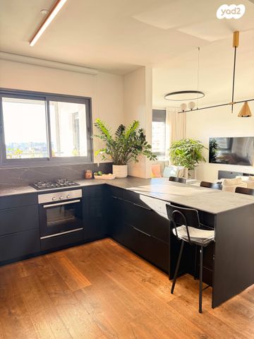 דירה, יונה ואליעזר נלקין 6, כפר סבא הירוקה, כפר סבא