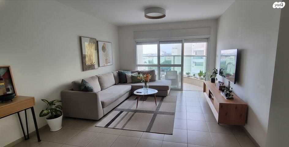 זכרון יעקב 14