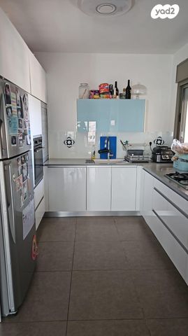 דירה, הרצל 18, ליבת העיר, יהוד מונוסון