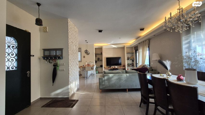 סמטת דרך ארץ 6