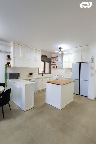 דירה, שדרות רובע יזרעאל 18, רובע יזרעאל סביוני העמק, עפולה