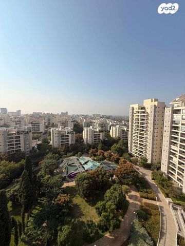 דירה, יונה ואליעזר נלקין 6, כפר סבא הירוקה, כפר סבא