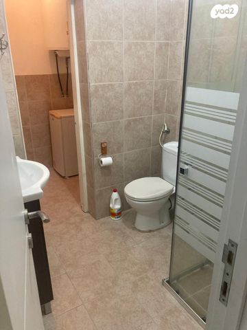 דירה, חיים נחמן ביאליק 15, שכונה ב', באר שבע