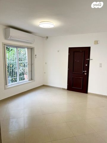 בית פרטי/ קוטג', בני משה 18, רסקו ב', חולון