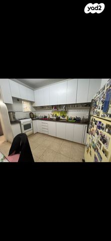 דירת גן, טרומפלדור 22, בית וקאנטרי, גיורא יוספטל, גבעת שמואל