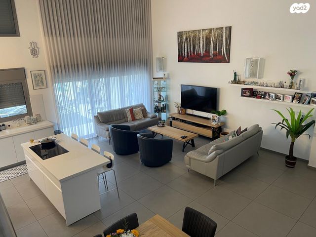 גג/ פנטהאוז, אהוד מנור 4, יפה נוף, כפר יונה