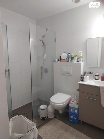 דירה, שטרן 8, קיראון, קרית אונו