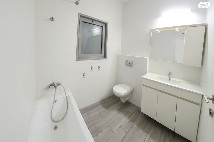 דירה, קרן היסוד 90, מרכז העיר, סביניה, הוותיקה, קרית ביאליק