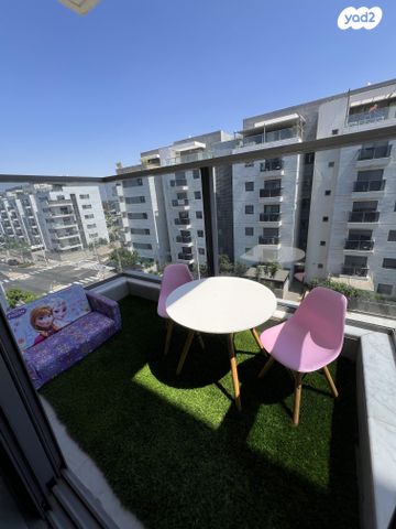 דירה, שרה אהרונסון 19, גדרה מזרח, גדרה