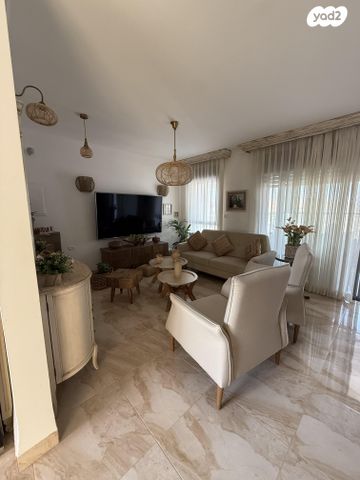 דירה, מורן 14, שיכון עובדים, טבריה