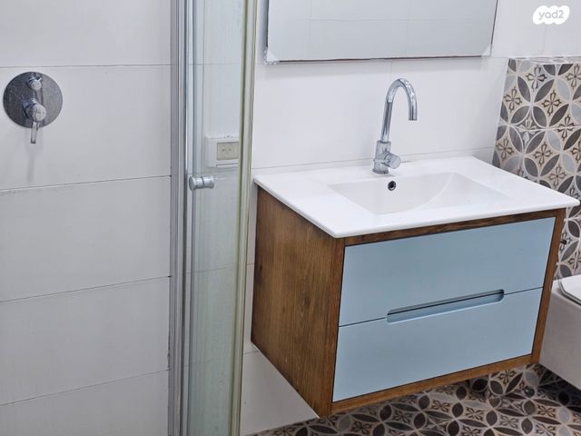 דירה, ענתות 8, כרמל צרפתי, חיפה