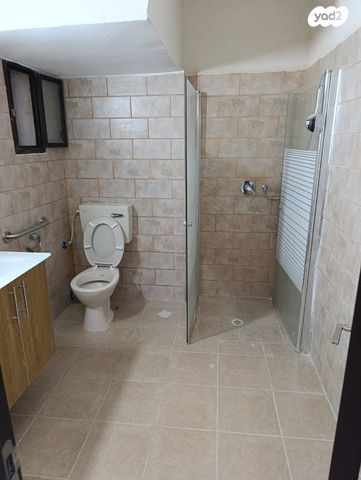 קיבוץ גלויות 7