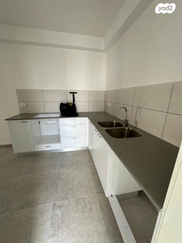 דירה, הרב תיסלית 3, שקמים ואגמים, אשקלון