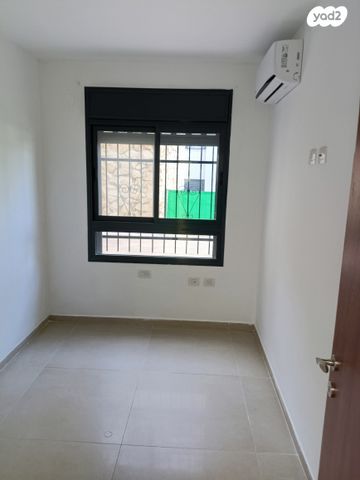 דירת גן, כזיב 42, סביונים, מעלות תרשיחא