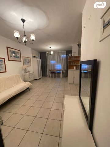 דירה, שדרות ירושלים 16, צפון יפו, המושבה האמריקאית-גרמנית, תל אביב יפו