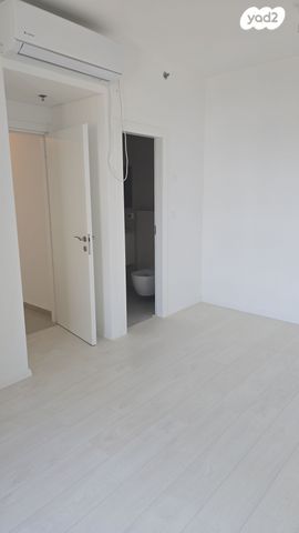 דירה, יצחק נבון 15, נאות אריאל שרון, קרית אונו