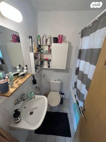 דירה, חללי אגוז 13, גני אביב, לוד