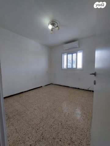 דירה, שדרות בן גוריון 28, בן גוריון, רמלה